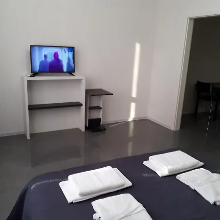 Iris 4*