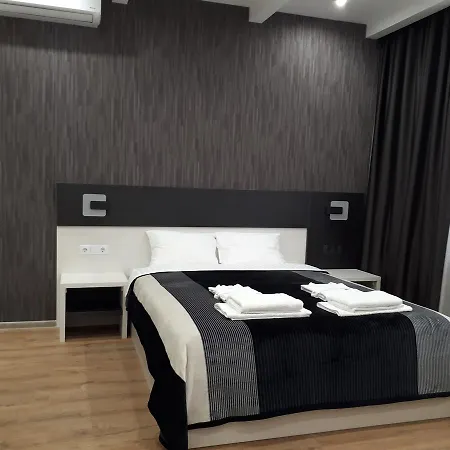 Iris Apartmanhotel 4*